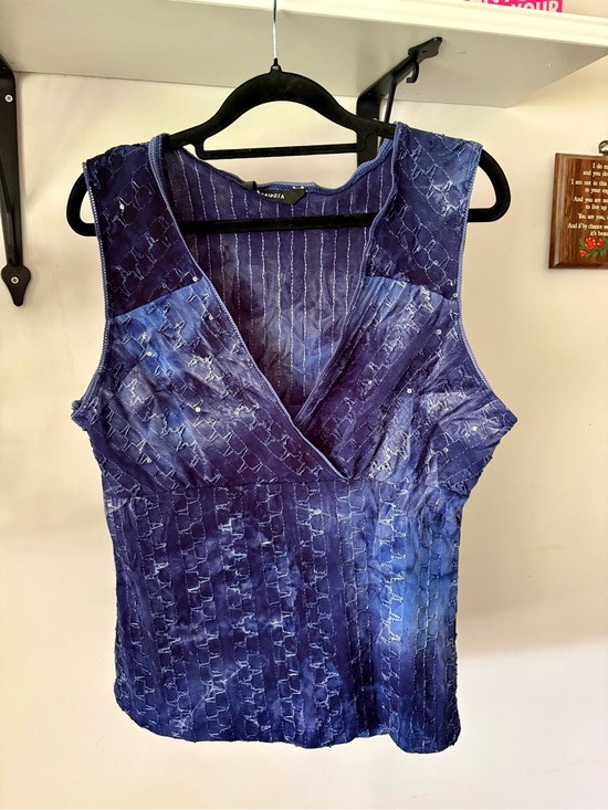 Bandolino Tops - Bandolino Deep Blue Textured V-Neck Camisole